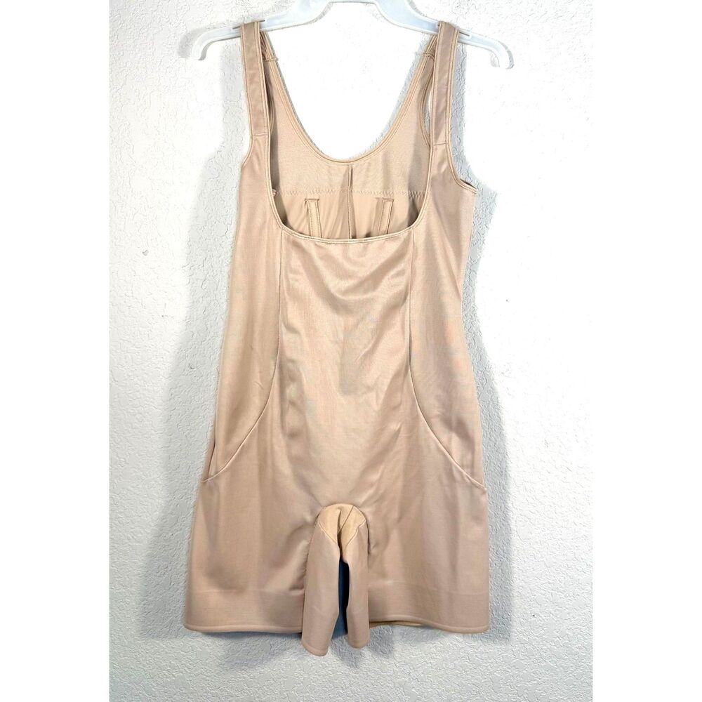 Miraclesuit Shapewear Body Shaper Boyshort Tan Beige Nude Size XL Firm Control